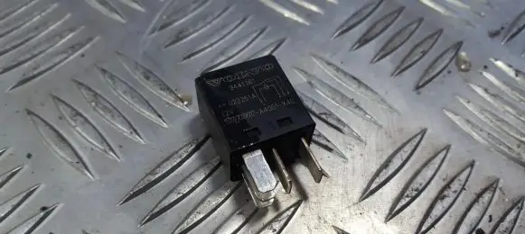 Volvo V70 Other relay 9441161 v23074
