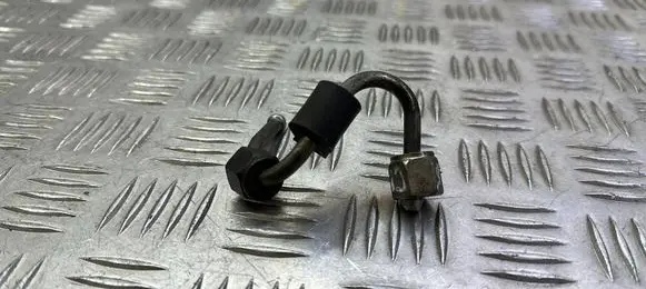 Skoda Octavia Mk3 (5E) Fuel injector supply line/pipe 