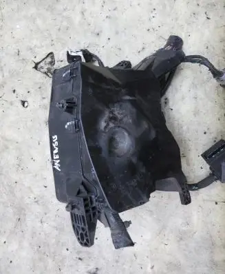 Toyota Avensis T270 Fuse box set 82115-05A30