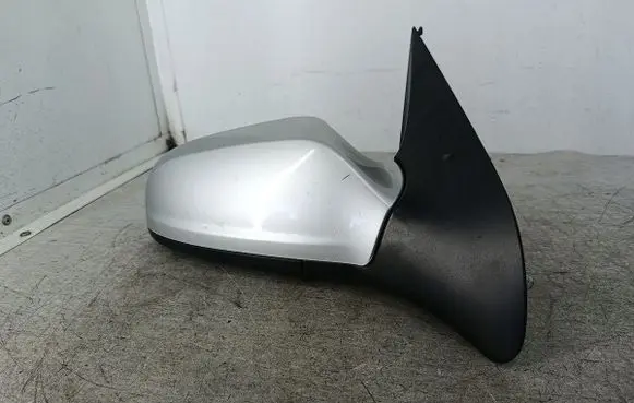 Opel Astra H Front door electric wing mirror 