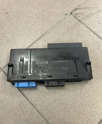 BMW 5 F10 F11 Comfort/convenience module 10681810 106818