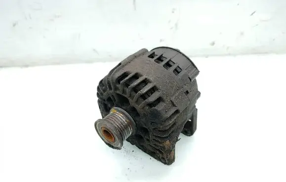 Renault Master III Generator/alternator 2606190A 215019691 8200854119
