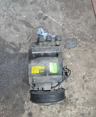 Volvo V70 Air conditioning (A/C) compressor (pump) 5060119731 8684287 282E393339