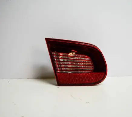 Volkswagen Eos Tailgate rear/tail lights