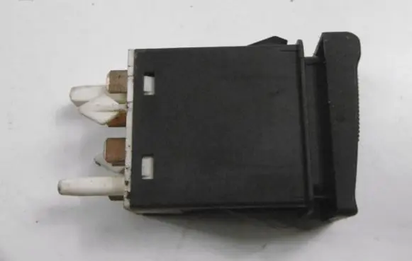 Fog light switch
