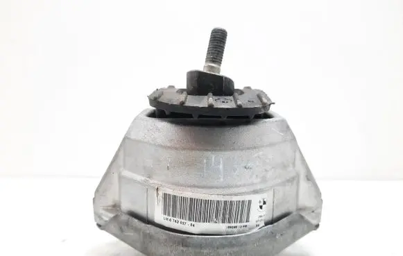 BMW M5 Engine mount bracket 6762607 676260704