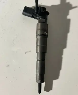BMW X5 E70 Fuel injector 0445115077 00713