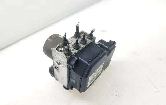 Volkswagen PASSAT B7 ABS Pump 3AA614109AP 54085620Z 1765408C