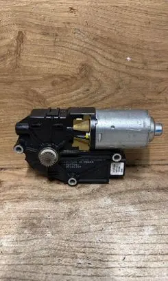 Volvo C70 Sunroof motor/actuator 1717743A