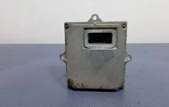 Ford Mondeo Mk III Voltage converter/converter module 1307329064