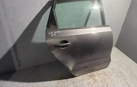 Volkswagen Polo V 6R Rear door 