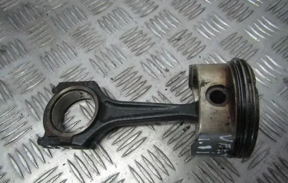 Opel Vectra B Piston with connecting rod