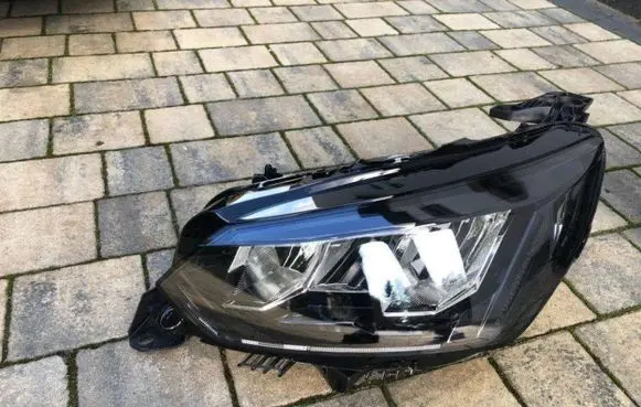 Peugeot 208 Headlight/headlamp 9833036380 90200109 01161904