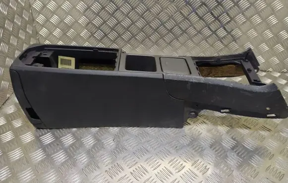 Volvo S60 Center console 9204303