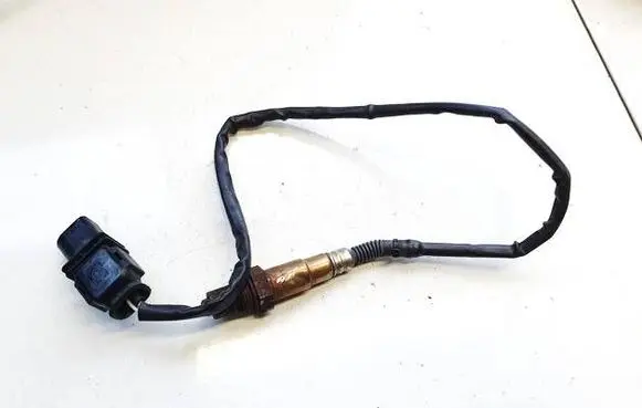 Volkswagen PASSAT B7 Lambda probe sensor 03l906262b 0281004085