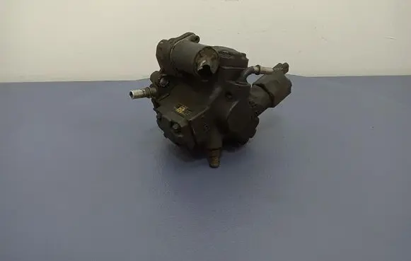 Peugeot 407 Fuel injection high pressure pump 9658193980