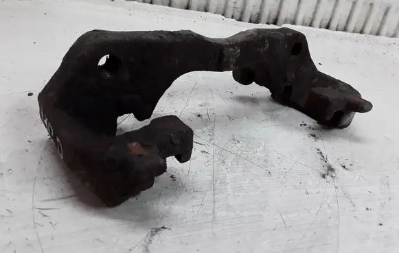 Mercedes-Benz Vito Viano W638 Front Brake Caliper Pad/Carrier 