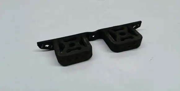 BMW 7 E65 E66 Muffler mount bracket/holder 7789668