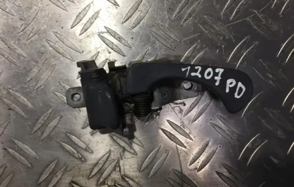 Mitsubishi Colt Front door interior handle
