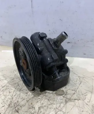 BMW 3 E90 E91 Power steering pump 7793983