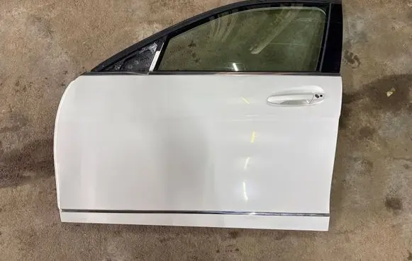 Mercedes-Benz C W204 Front door