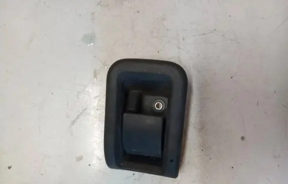 Volvo V70 Engine bonnet (hood) release handle 30779851