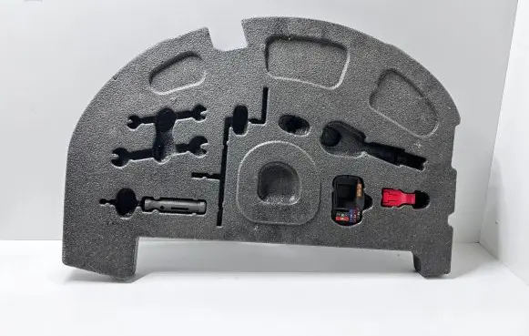 Other trunk/boot trim element