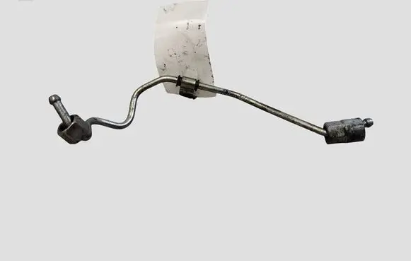 Volvo S60 Fuel injector supply line/pipe