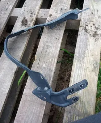 Mercedes-Benz C W203 Headlight/headlamp mounting bracket A2036261230