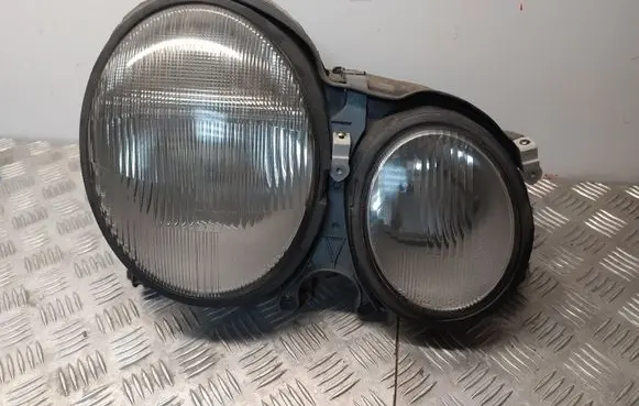 Mercedes-Benz E W210 Headlight/headlamp 15060800