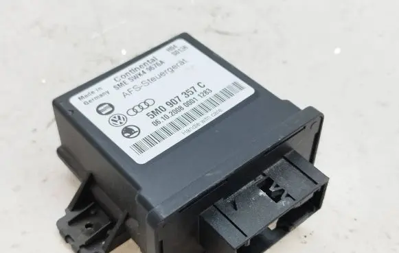 Skoda Superb B6 (3T) Light module LCM 5M0907357C 061020080001 5WK49676A