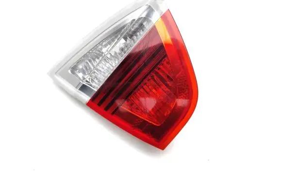 Tailgate rear/tail lights
