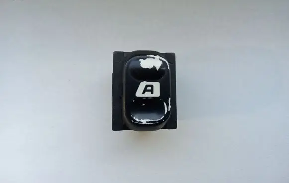Citroen Berlingo Electric window control switch