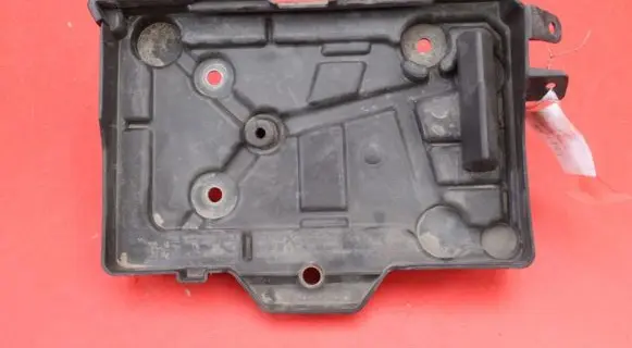 Battery box tray