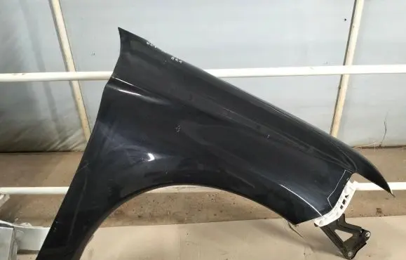 Mitsubishi Outlander Fender