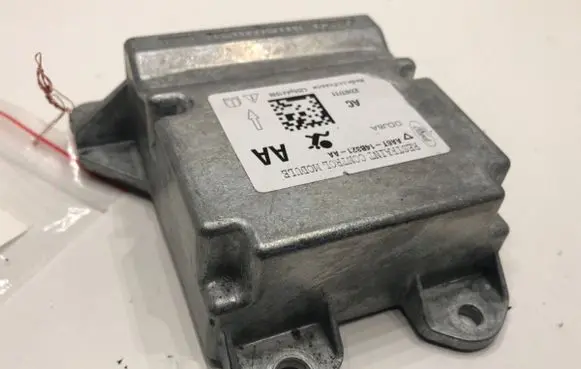 Ford Fiesta Airbag deployment crash/impact sensor AA6T14B321AA