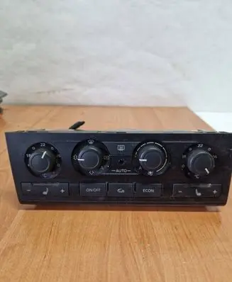 Audi A6 S6 C6 4F Climate control unit 4F1820043AA 5HB00883439 4F0910043