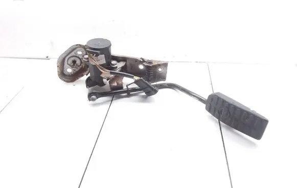 Nissan Almera Tino Accelerator throttle pedal 189195M300 0281002425
