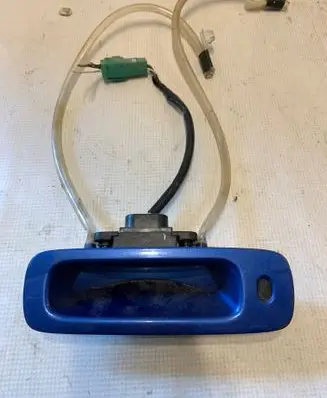 Suzuki Swift I Loading door exterior handle 