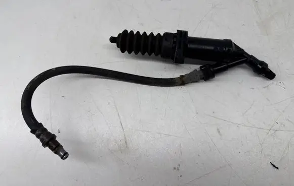 BMW 1 F20 F21 Clutch master cylinder 13670610