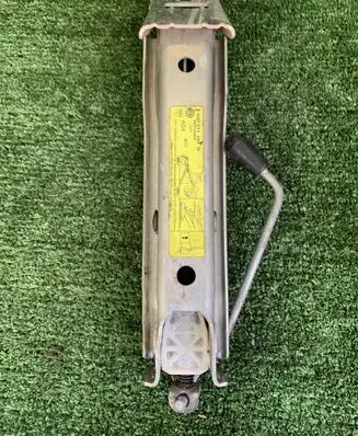 Skoda Fabia Mk1 (6Y) Lift Jack 6Q0011031D BATZSC00P