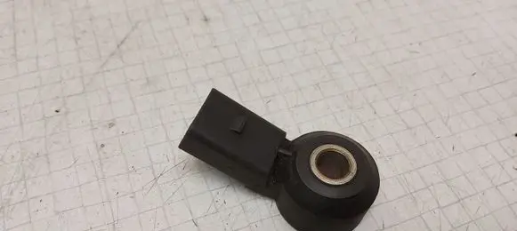 Audi A3 S3 8P Detonation knock sensor 030905377C
