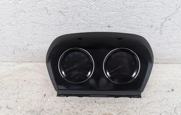 BMW 2 F46 Speedometer (instrument cluster) 6837007