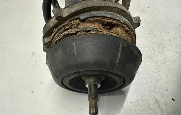 Opel Corsa C Front shock absorber with coil spring 9127455