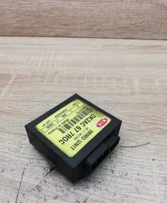 KIA Carnival Immobilizer control unit/module 0K2AC677R0C 93812173