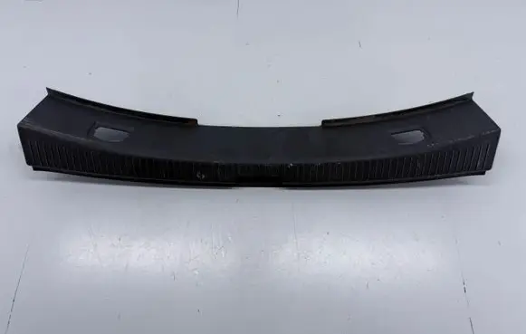 Volkswagen Touran II Trunk/boot sill cover protection 1T0863459A