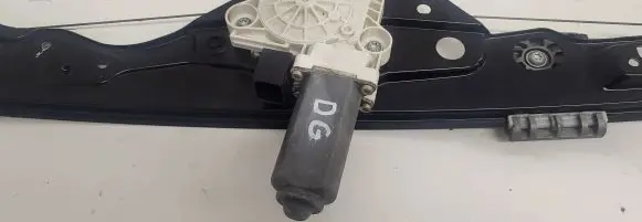 Mercedes-Benz E W211 Sliding door window regulator with motor A2117300246