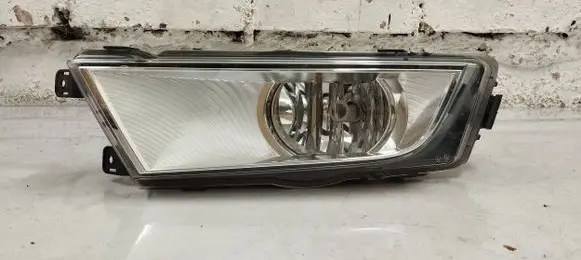 Skoda Octavia Mk3 (5E) Front fog light 5e0941699d