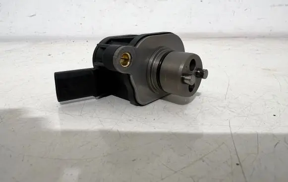 Volkswagen Taigo Turbo solenoid valve 04E906048C