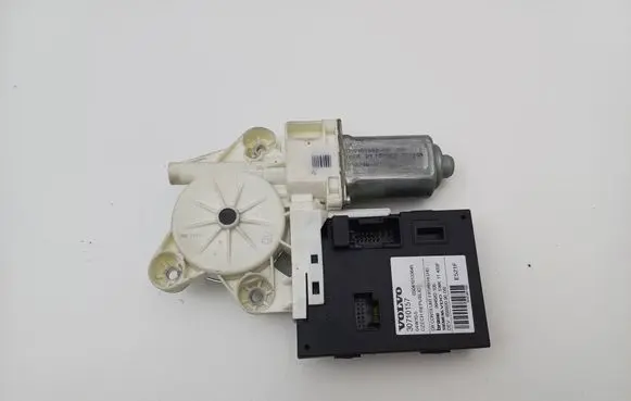 Volvo V50 Front door window regulator motor 30710157